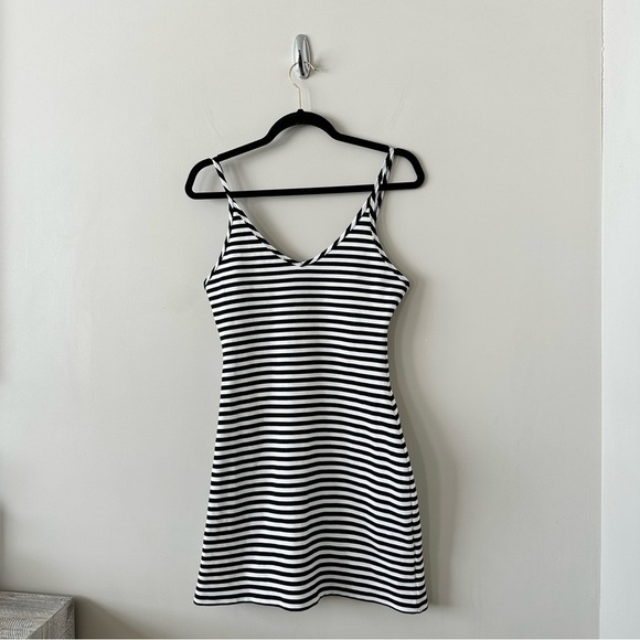 ARITZIA-“SUNDAY Best” Stripe Bodycon Mini Dress (Size:Medium) - Picture 2 of 12